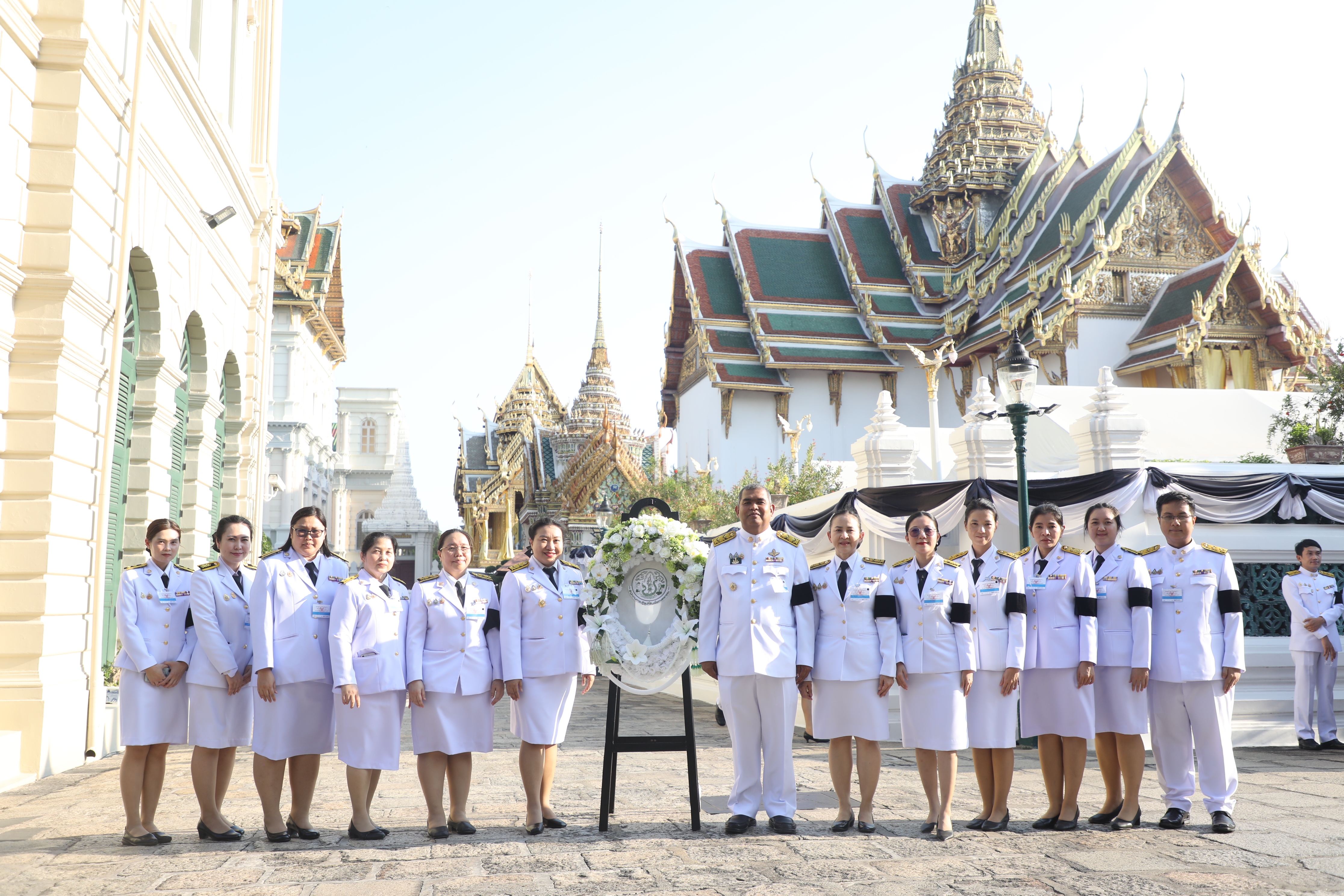title - สำนักงานการปฏิรูปที่ดินเพื่อเกษตรกรรม รับพระราชทานพระบรมราชานุญาตให้ร่วมเป็นเจ้าภาพบำเพ็ญกุศลถวายพระบรมศพ สมเด็จพระนางเจ้าสิริกิติ์ พระบรมราชินีนาถ พระบรมราชชนนีพันปีหลวง